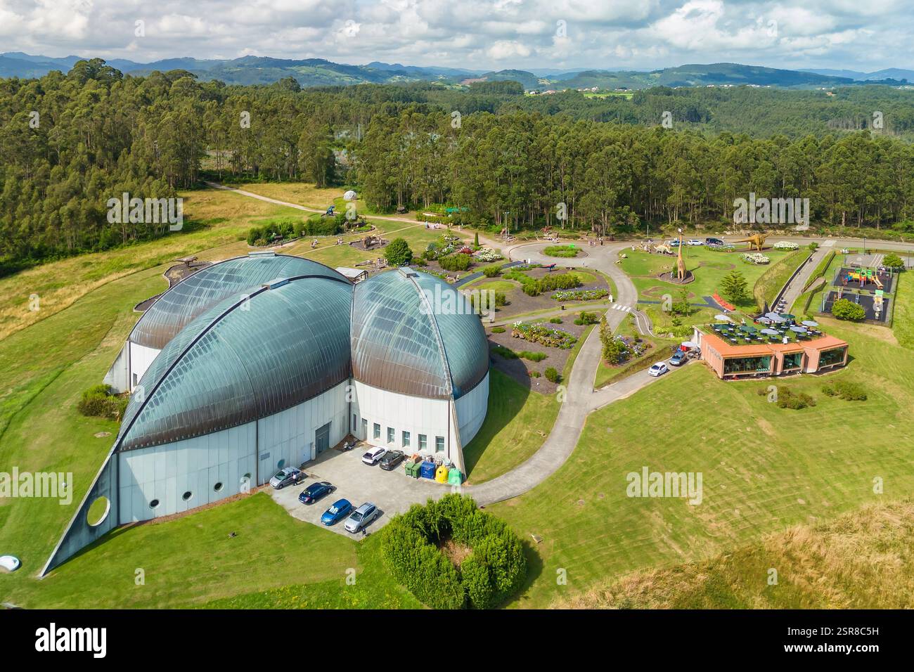 Aus der Vogelperspektive des Jura-Museums von Asturien, Nordspanien Stockfoto