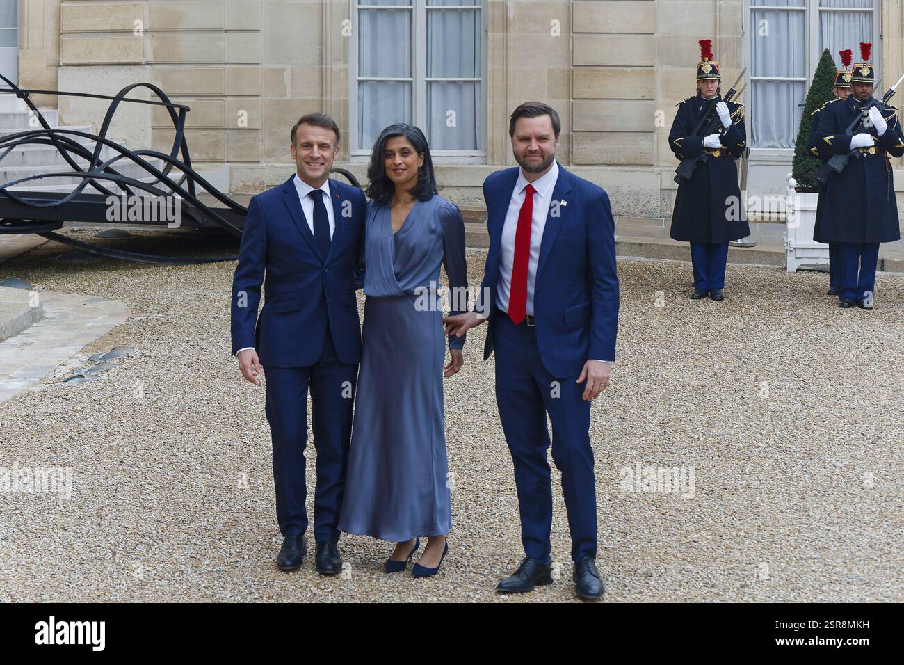 Paris, Frankreich. Februar 2025. Präsident Macron empfängt James David Vance, den Vizepräsidenten der USA, im Elysée-Palast zum Gipfel für KI. Stockfoto
