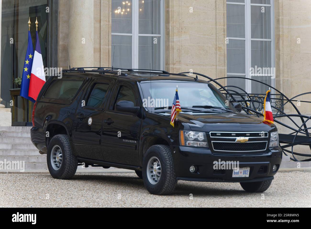 Paris, Frankreich. Februar 2025. Präsident Macron empfängt James David Vance, den Vizepräsidenten der USA, im Elysée-Palast zum Gipfel für KI. Stockfoto