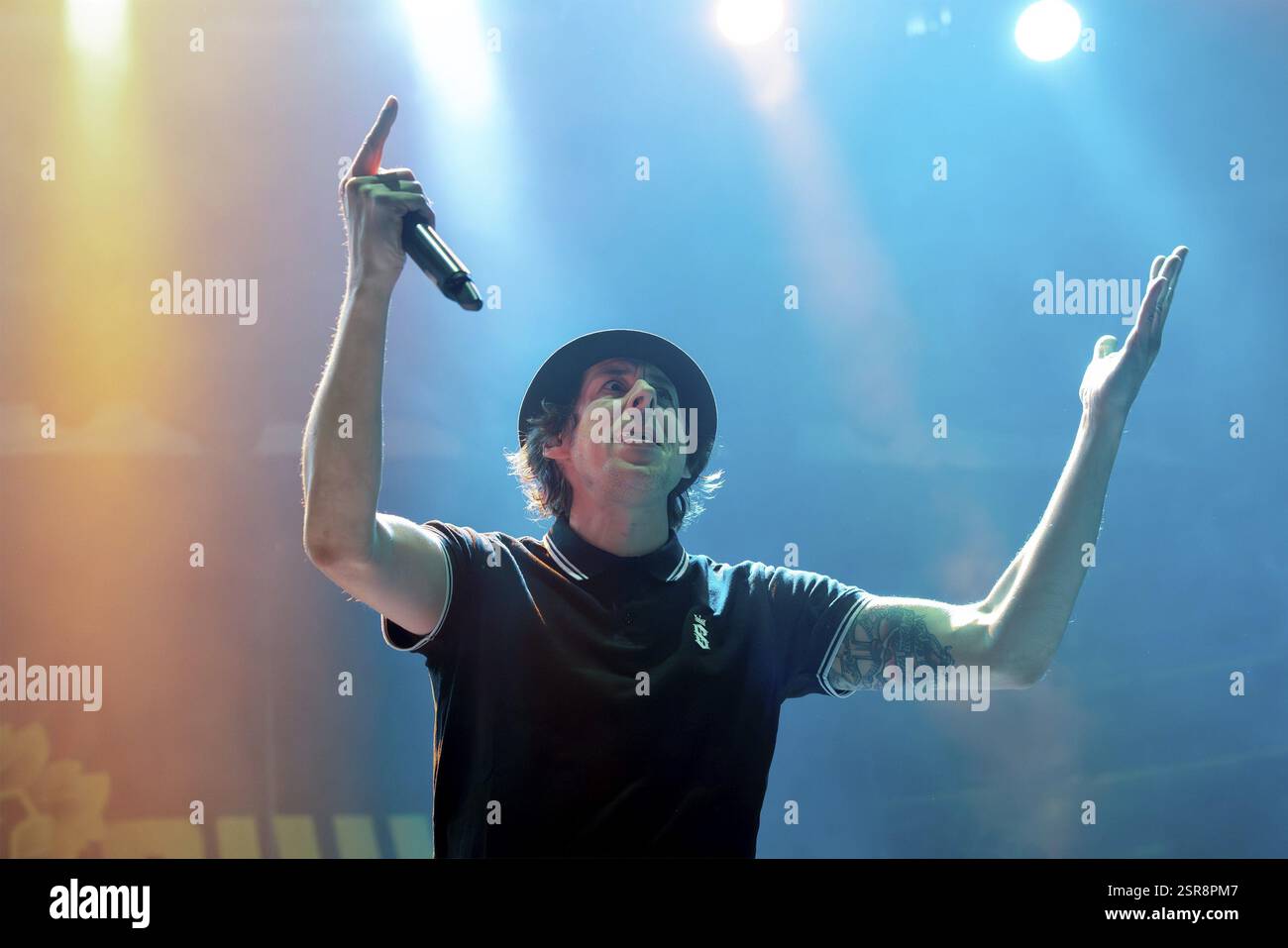 Sondaschule, Ska Punk Rock Band, Deutschland, Costa Cannabis (Tim Kleinrensing), Sänger, Konzert, 12.02.2025, Velodrom, Berlin, Deutschland < english> Sondasc Stockfoto