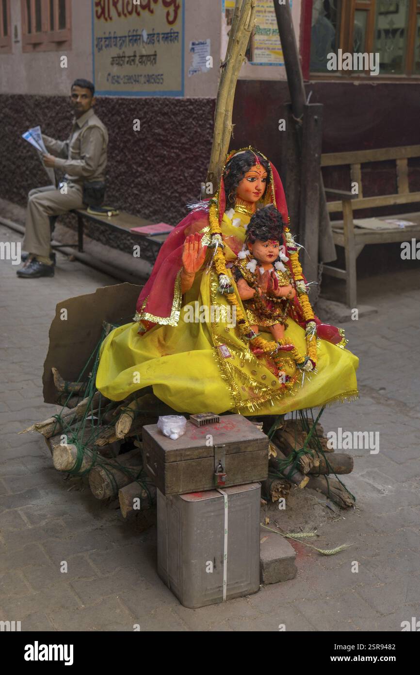 Göttin Statue, Varanasi, Uttar Pradesh, Indien, Asien Stockfoto