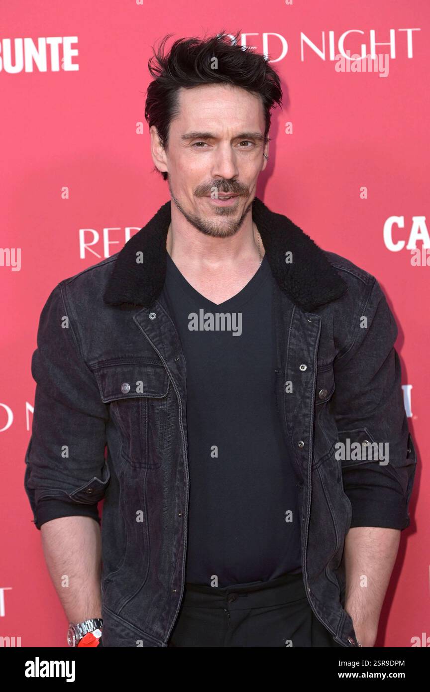 Philipp Christopher bei der Roten Nacht von Campari & Bunte während der Berlinale 2025 im Fredericks. Berlin, 14.02.2025 *** Philipp Christopher bei der Roten Nacht von Campari Bunte während der Berlinale 2025 bei Fredericks Berlin, 14 02 2025 Foto:XC.xNiehausx/xFuturexImagex red Night 5295 Stockfoto