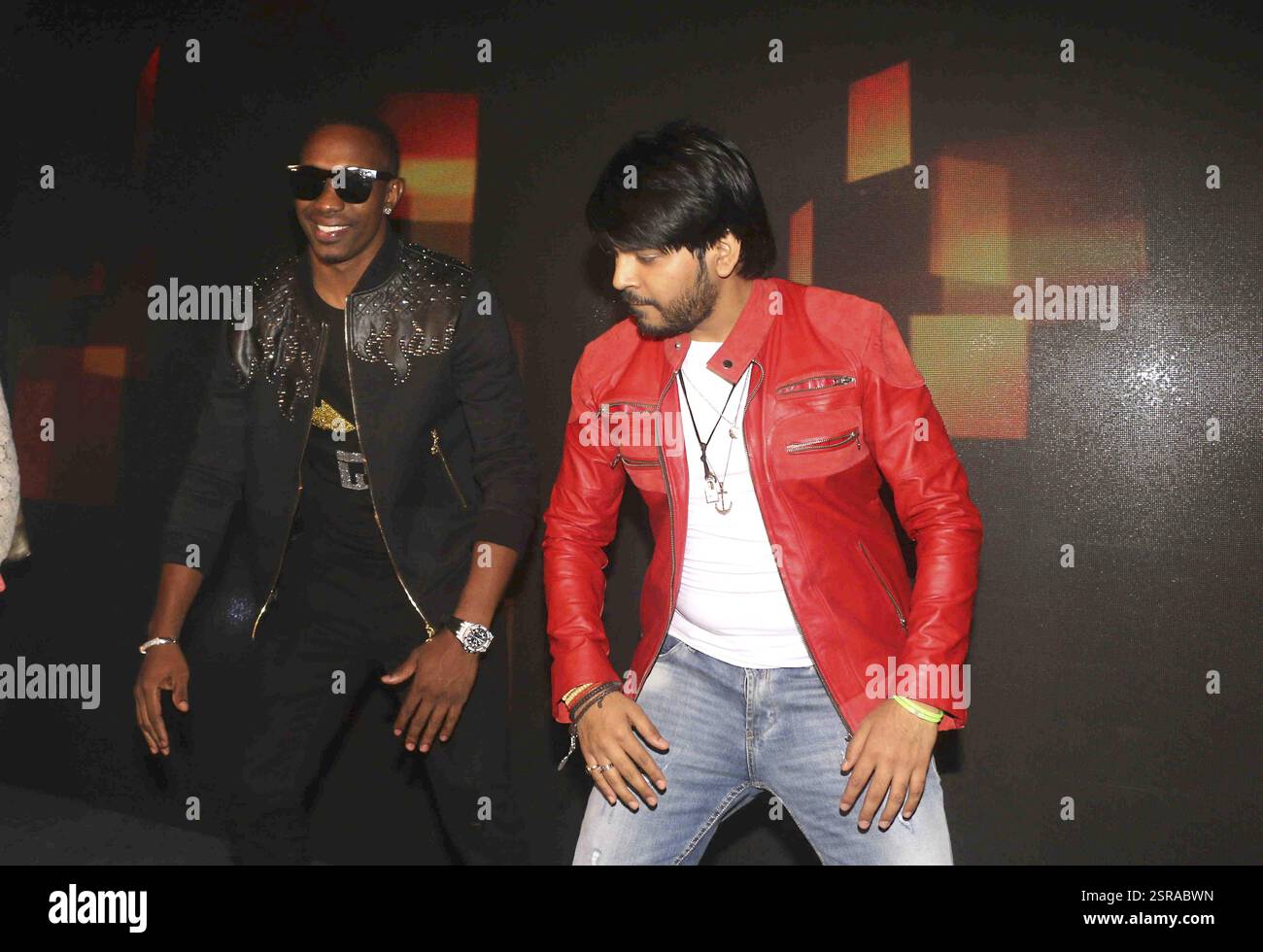 West Indies Cricket-Spieler Sänger Dwayne Bravo Bollywood Sänger Ankit Tiwari video shoot Song kommenden Film Tum Bin 2 Mumbai Stockfoto