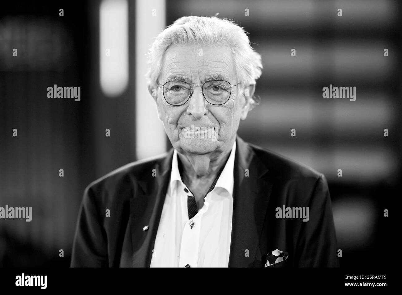 Politiker Gerhart Baum FDP bei der Aufzeichnung der WDR-Talkshow Kölner Treff im WDR Studio BS 3. Der frühere Innenminister der BRD verstarb im Februar 2025 im Alter von 92 Jahren. Köln, 16.05.2024 NRW Deutschland *** Politiker Gerhart Baum FDP bei der Aufnahme der WDR Talkshow Kölner Treff im WDR Studio BS 3 starb der ehemalige Innenminister der Bundesrepublik Deutschland im Februar 2025 im Alter von 92 Jahren Köln, 16 05 2024 NRW Deutschland Copyright: XChristophxHardtx Stockfoto