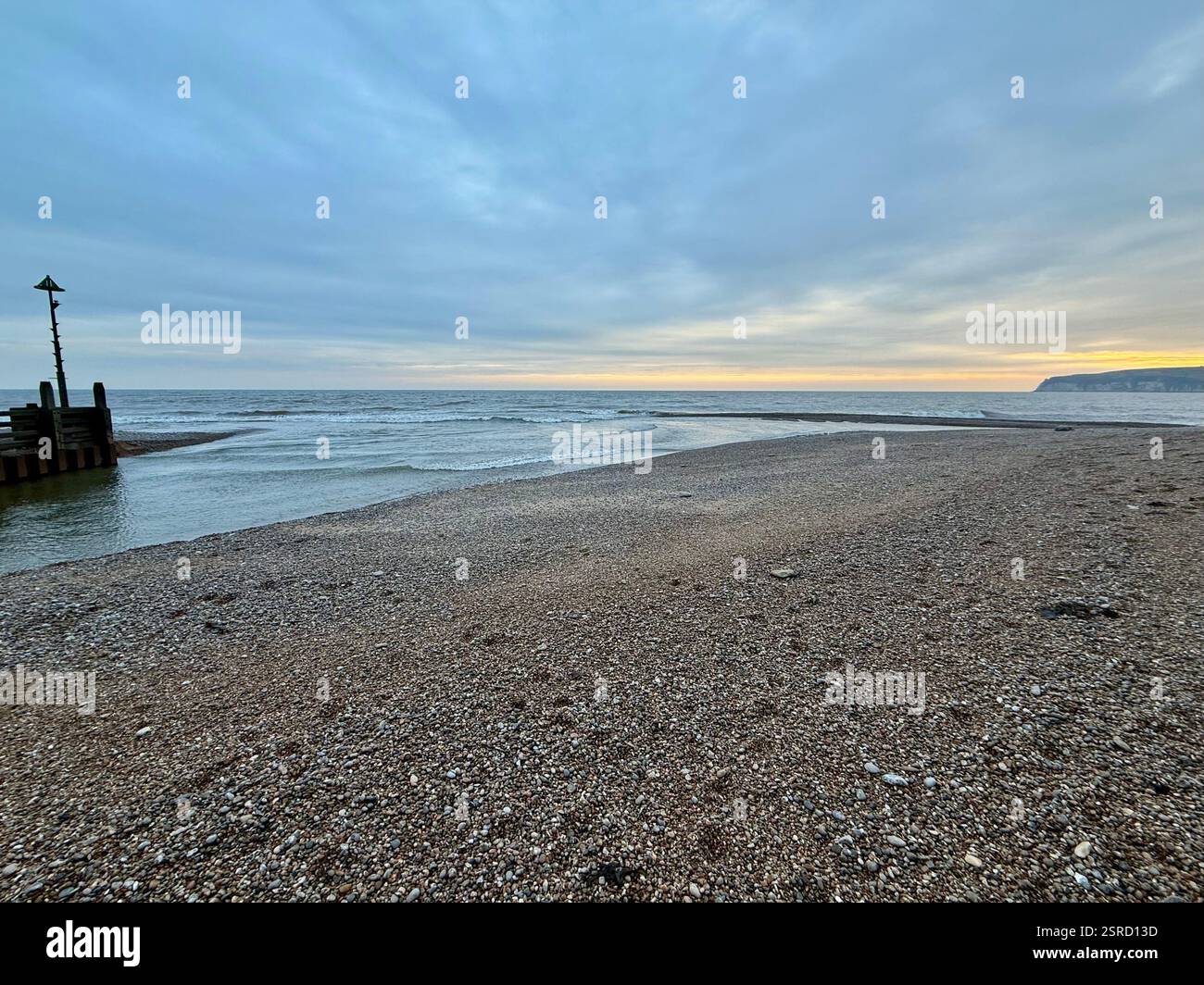Axmouth und The Pebble Beach, Seaton, Devon - Smartphone-aufgenommenes Stockfoto