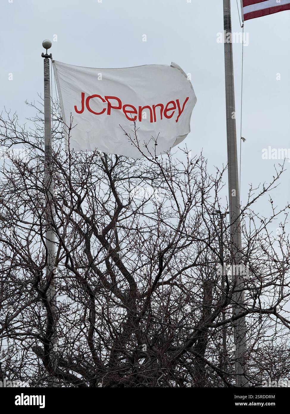 Lenexa, Kansas – 15. Februar 2025: JC Penny gab kürzlich zahlreiche Filialschließungen bekannt Stockfoto