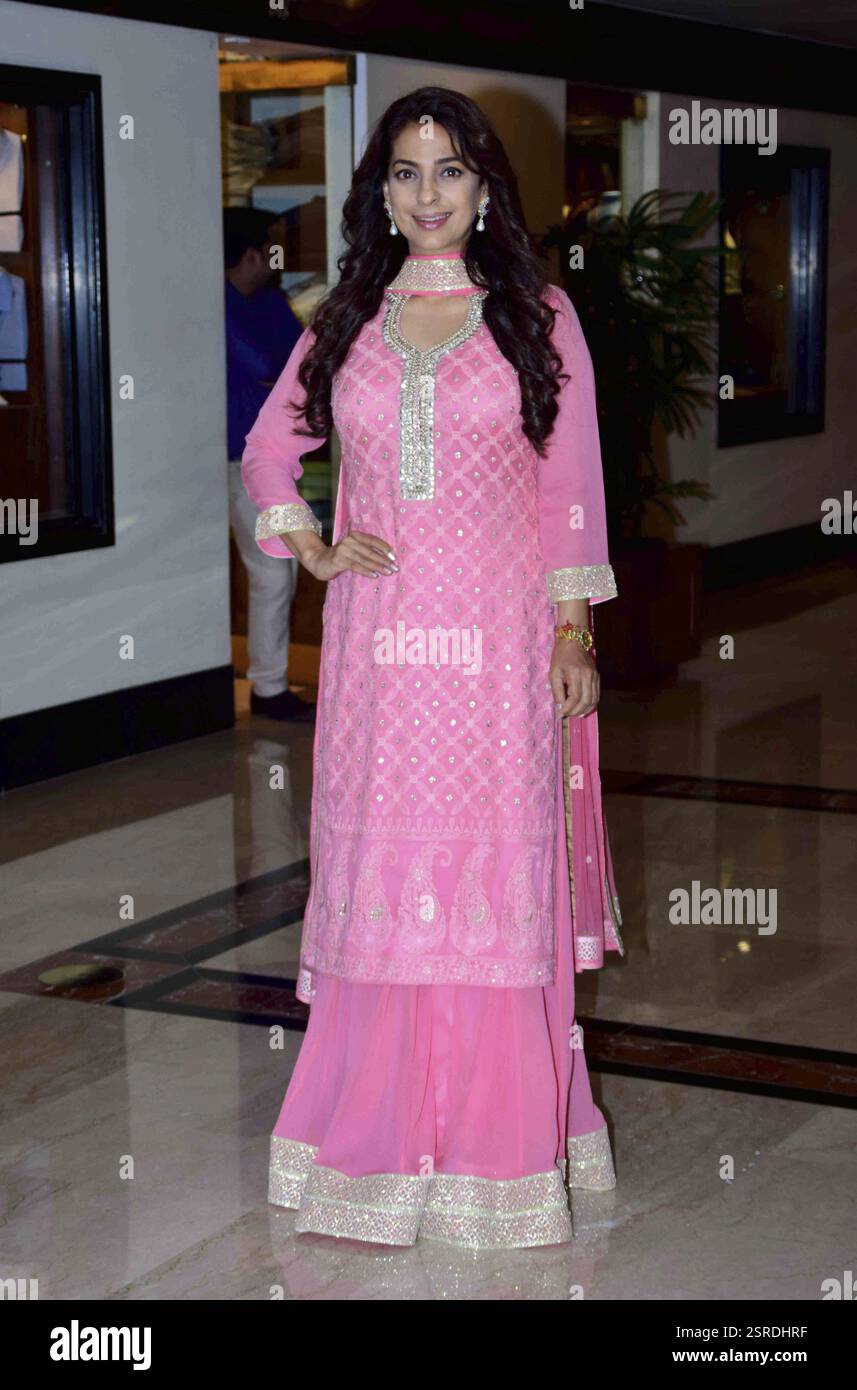 Bollywood Schauspieler Juhi Chawla während der 32. Jahrestag Global Awards-Funktion der Priyadarshni Academy in Mumbai Stockfoto