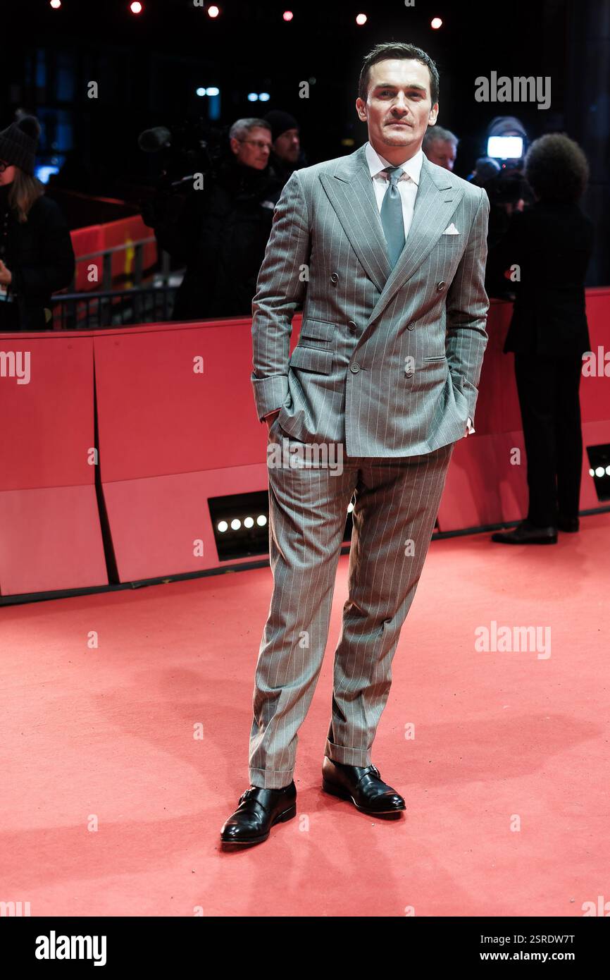 Berlin, Deutschland. Februar 2025. Rupert Friend kommt bei der Weltpremiere von Dreams während der Berlinale (Berliner Filmfestspiele) im Berlinale Palast an. Foto von Julie Edwards./Alamy Live News Stockfoto
