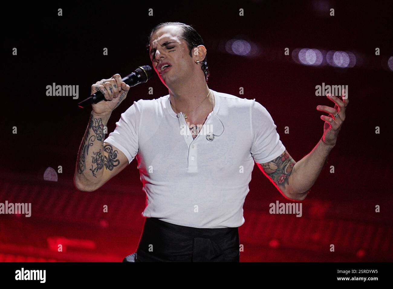 Sanremo, Italien. Februar 2025. Achille Lauro während des letzten Abends der 75. Ausgabe des Sanremo Italian Song Festivals im Ariston Theatre in Sanremo, Norditalien - Samstag, 15. Februar 2025. Unterhaltung. (Foto: Marco Alpozzi/LaPresse) Credit: LaPresse/Alamy Live News Stockfoto