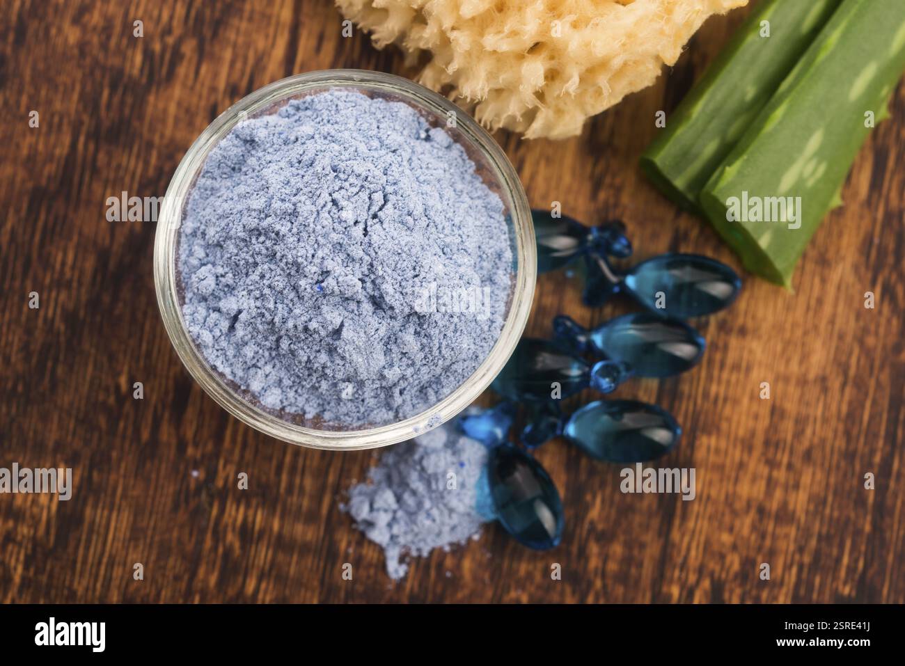 Blau Clay Mask mit Serum Kapseln Stockfoto