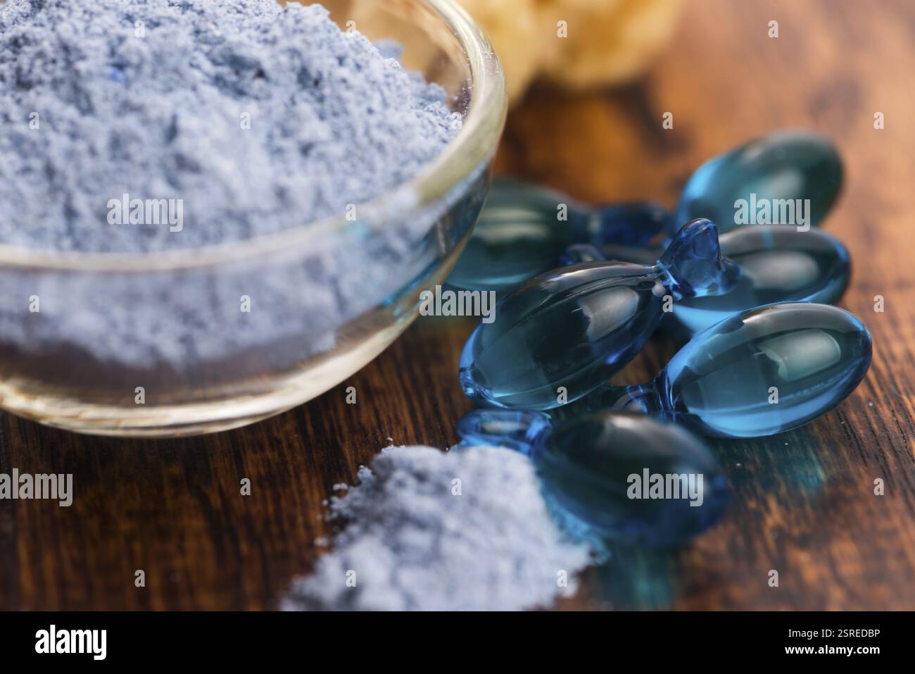 Blau Clay Mask mit Serum Kapseln Stockfoto