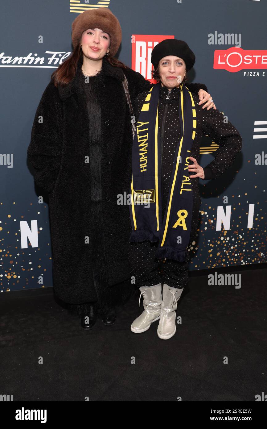 PLATZ ZU B Anna Thalbach mit Tochter Nellie Thalbach PLATZ ZU B - Bild und Constantin Film laden zur legendären Party im Rahmen der Berlinale ins Borchardt ein in Berlin *** PLATZ ZU B Anna Thalbach mit Tochter Nellie Thalbach PLATZ ZU B Bild und Constantin Film laden Sie ein zur legendären Party während der Berlinale im Borchardt in Berlin Copyright: XEventpressxFuhrx Stockfoto