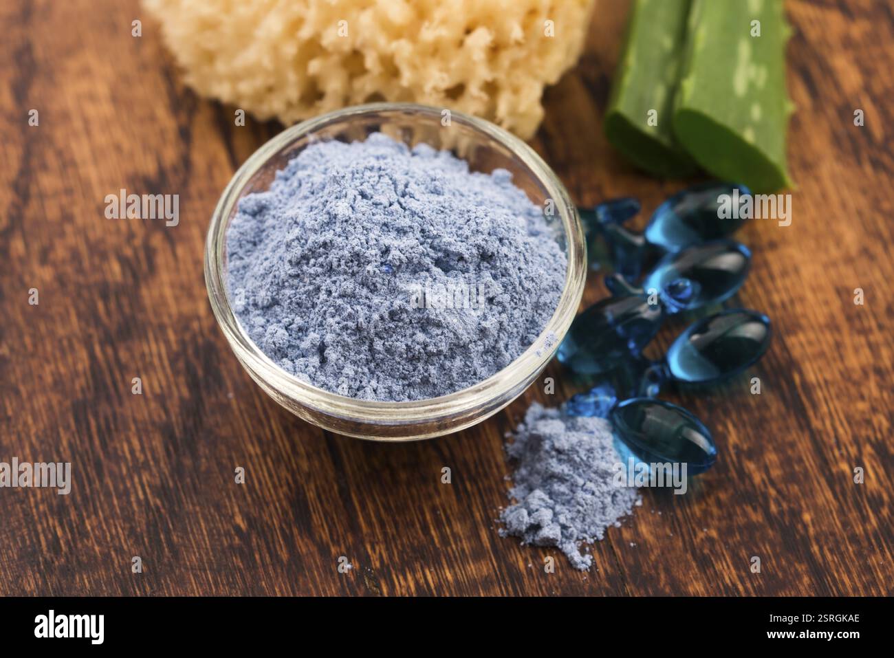 Blau Clay Mask mit Serum Kapseln Stockfoto