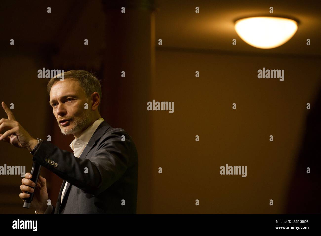 Frankfurt am Main, Westdeutschland. Februar 2025. Christian Lindner (Kanzler Kandidat für FDP) nimmt an einer Veranstaltung im Palmengarten Teil. Stockfoto