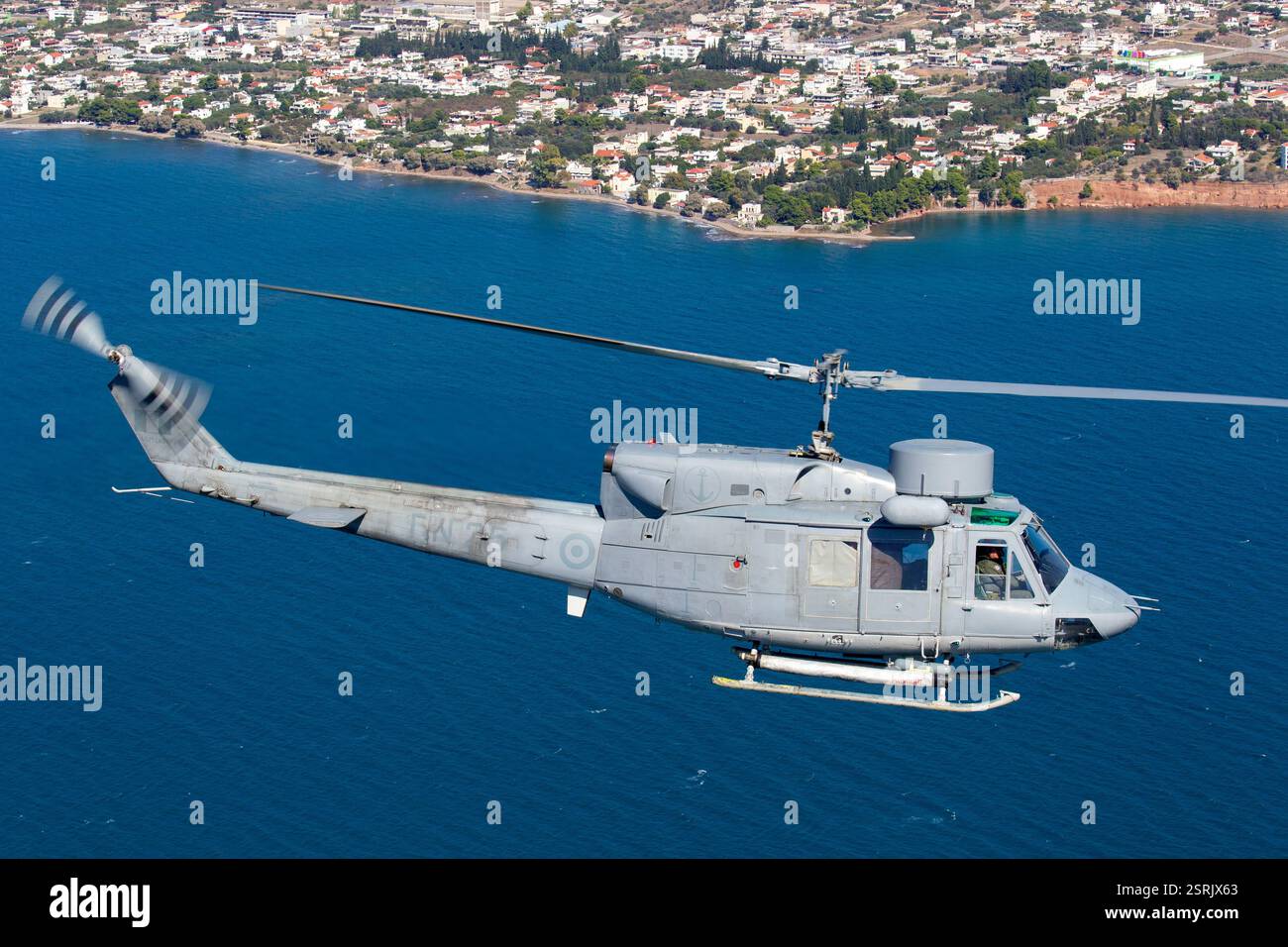 Hellenic Navy AB212: Zweimotoriger Mehrzweckhubschrauber, der für Such- und Rettungs-, Transport- und Marineoperationen eingesetzt wird. Stockfoto