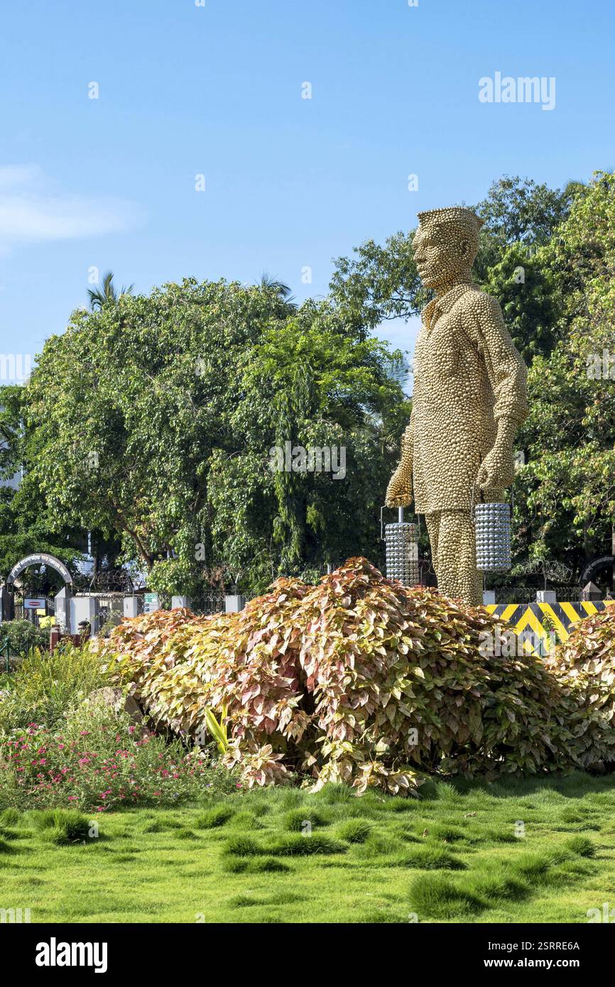 Dabbawala Statue, Haji Ali, Tardeo, Mumbai, Maharashtra, Indien, Asien Stockfoto