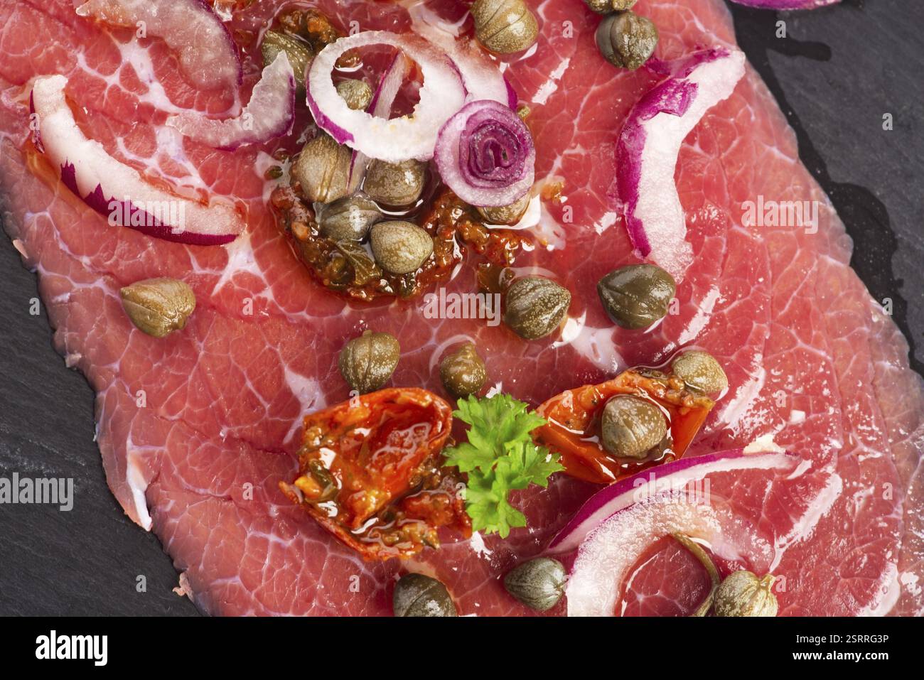 Gekühltes Rindfleisch-Carpaccio kalt Stockfoto