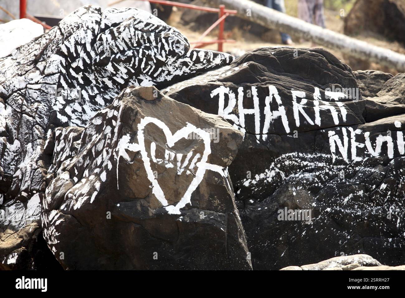 Graffiti auf Felsen am Ozram Beach, kleiner Vagatorstrand in Goa, Indien, Asien Stockfoto