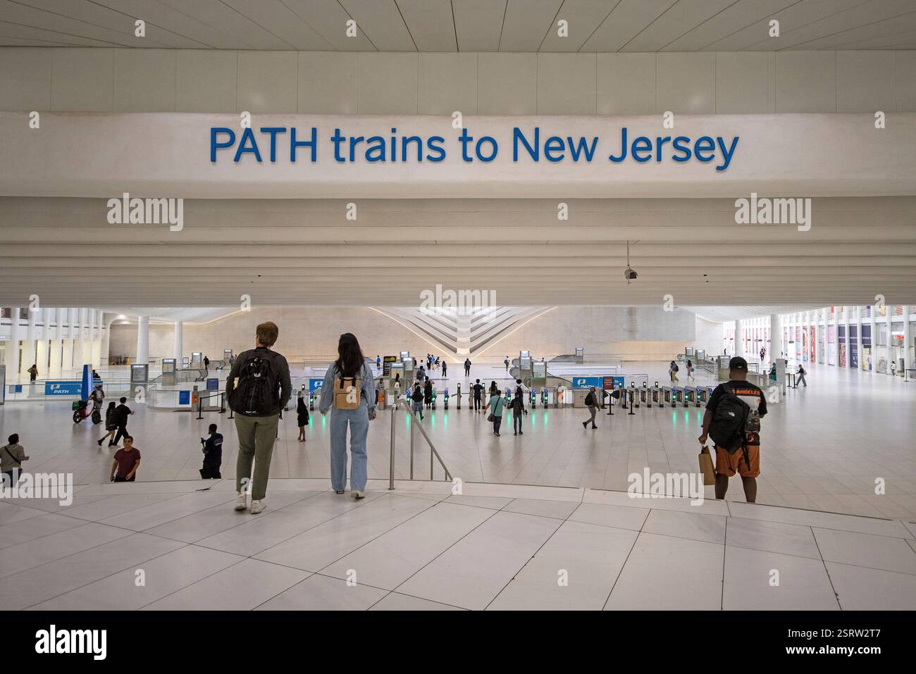 PATH Trains Station in Oculus, World Trade Center Transportation Hub (vom spanischen Architekten Santiago Calatrava), Manhattan, New York City, USA Stockfoto