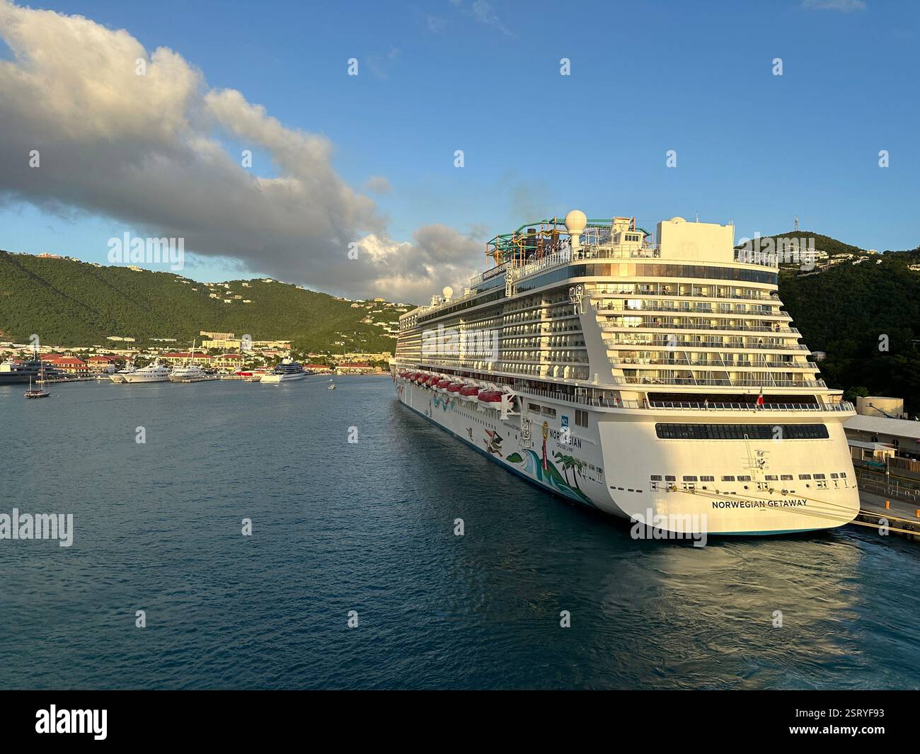 Der norwegische Kurzurlaub in Charlotte Amalie, St. Thomas, US-Jungferninseln - Smartphone-aufgenommenes Stockfoto