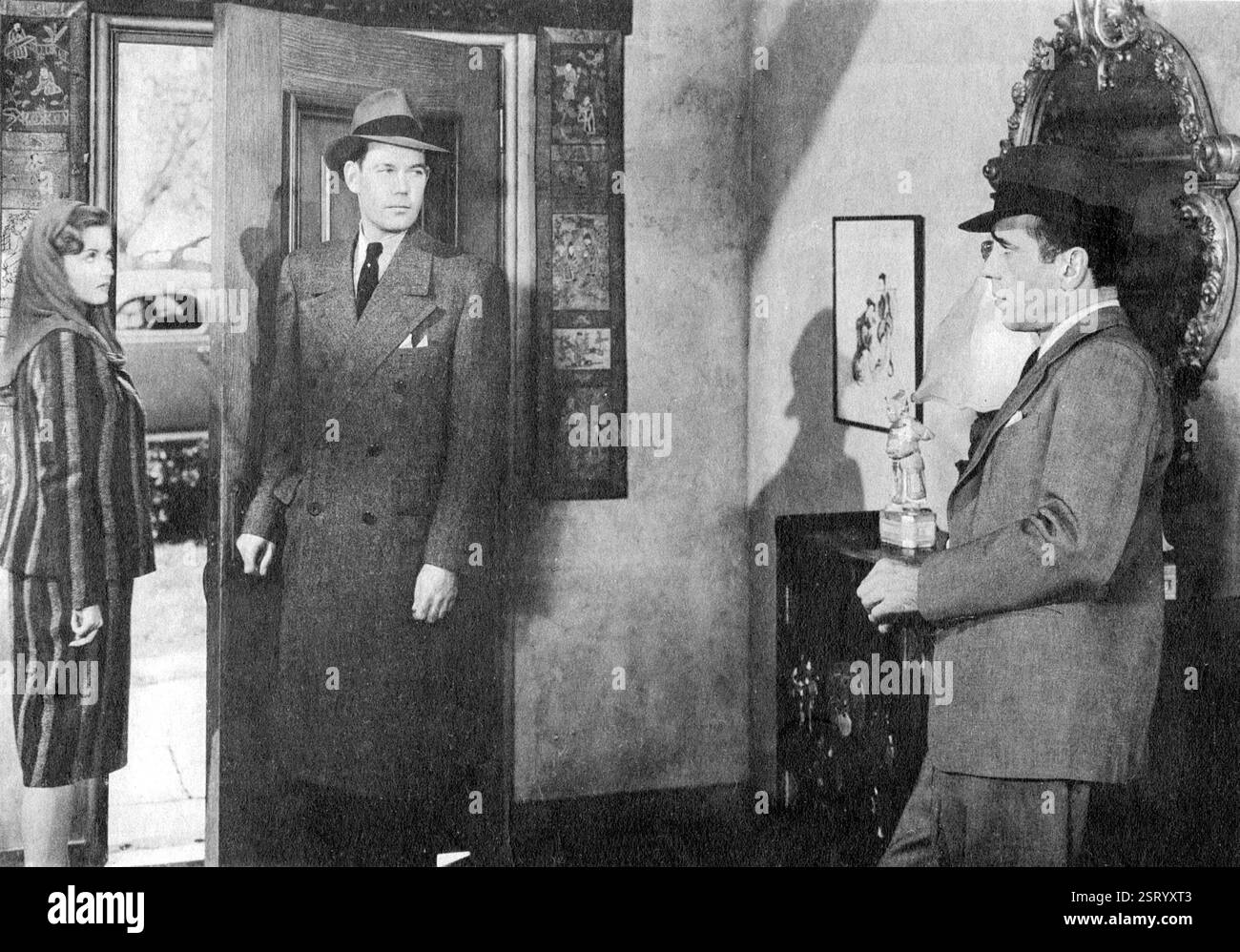 DER GROSSE SCHLAF MARTHA VICKERS, JOHN RIDGELY, HUMPHREY BOGART DER GROSSE SCHLAF Datum: 1946 Stockfoto