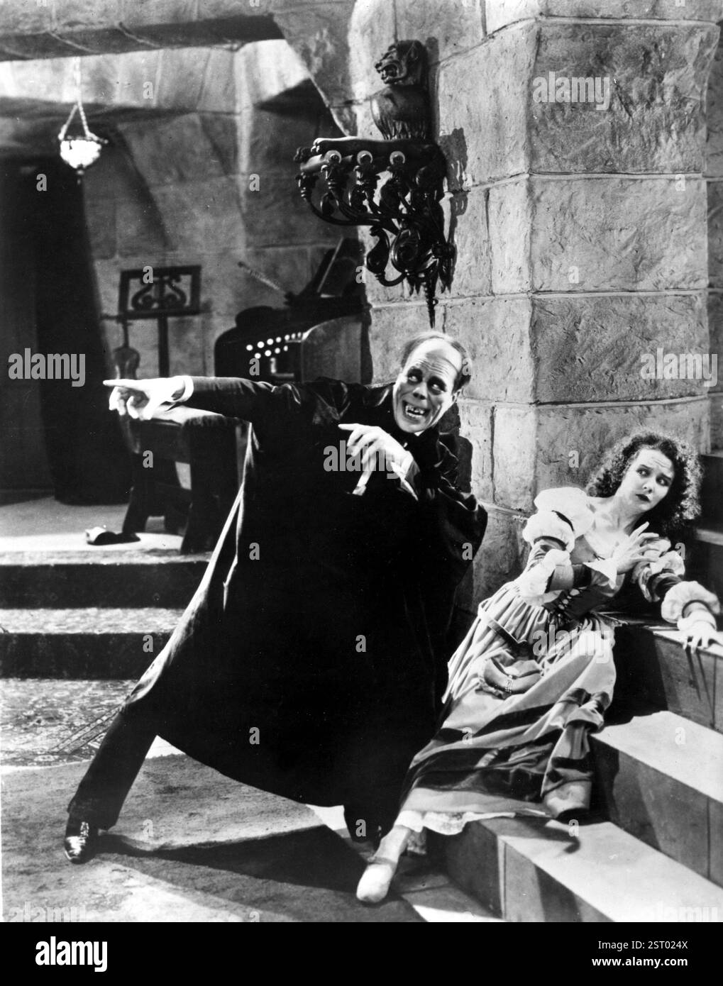 DAS PHANTOM DER OPER LON CHANEY, MARY PHILBIN Datum: 1925 Stockfoto
