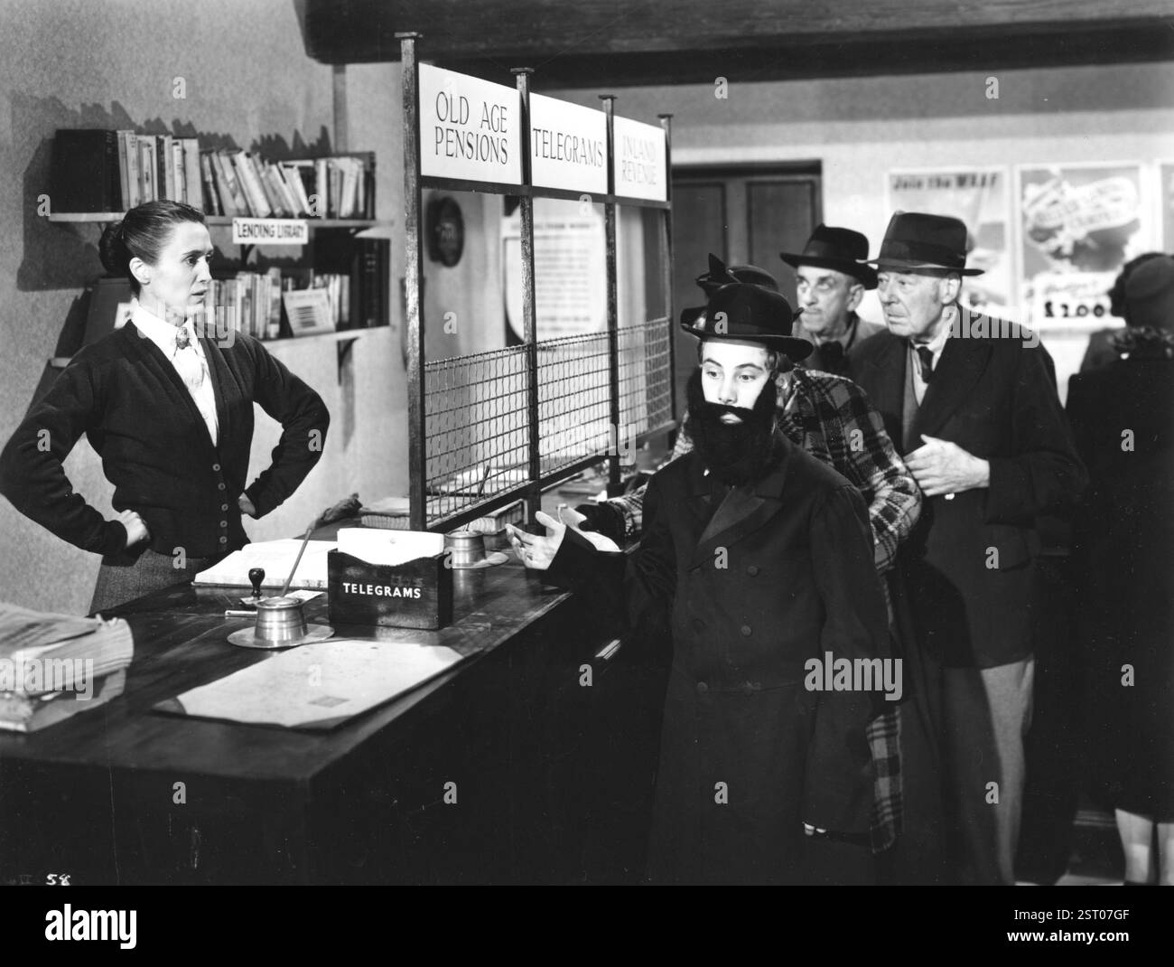 WILLIAM KOMMT IN DIE STADT [BR 1948] EVA MORTIMER [Links], BRIAN WESKE [?] Datum: 1948 Stockfoto