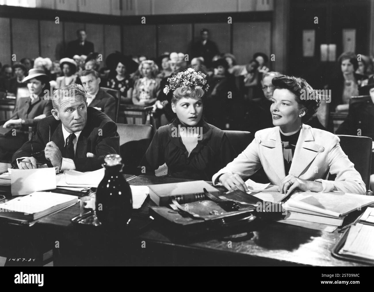 ADAM'S RIB [US 1949] SPENCER TRACY, JUDY HOLLIDAY, KATHARINE HEPBURN Datum: 1949 Stockfoto