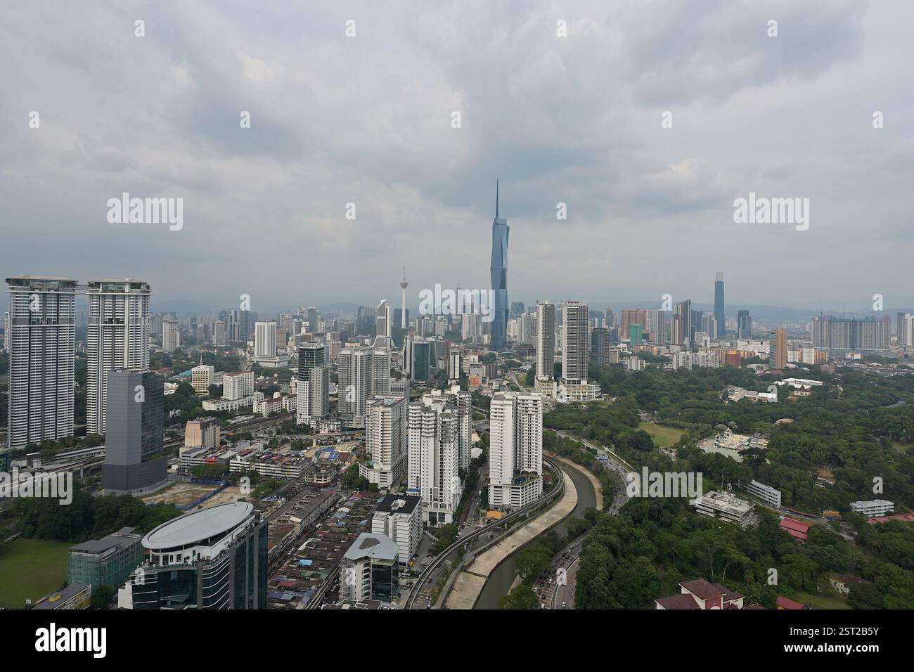 Kuala Lumpur ist die Hauptstadt und die größte Stadt Malaysias mit einer Fläche von 243 km2 und einer Volkszählung von 2,1 Millionen 2024 Einwohnern. Großraum Kuala Stockfoto