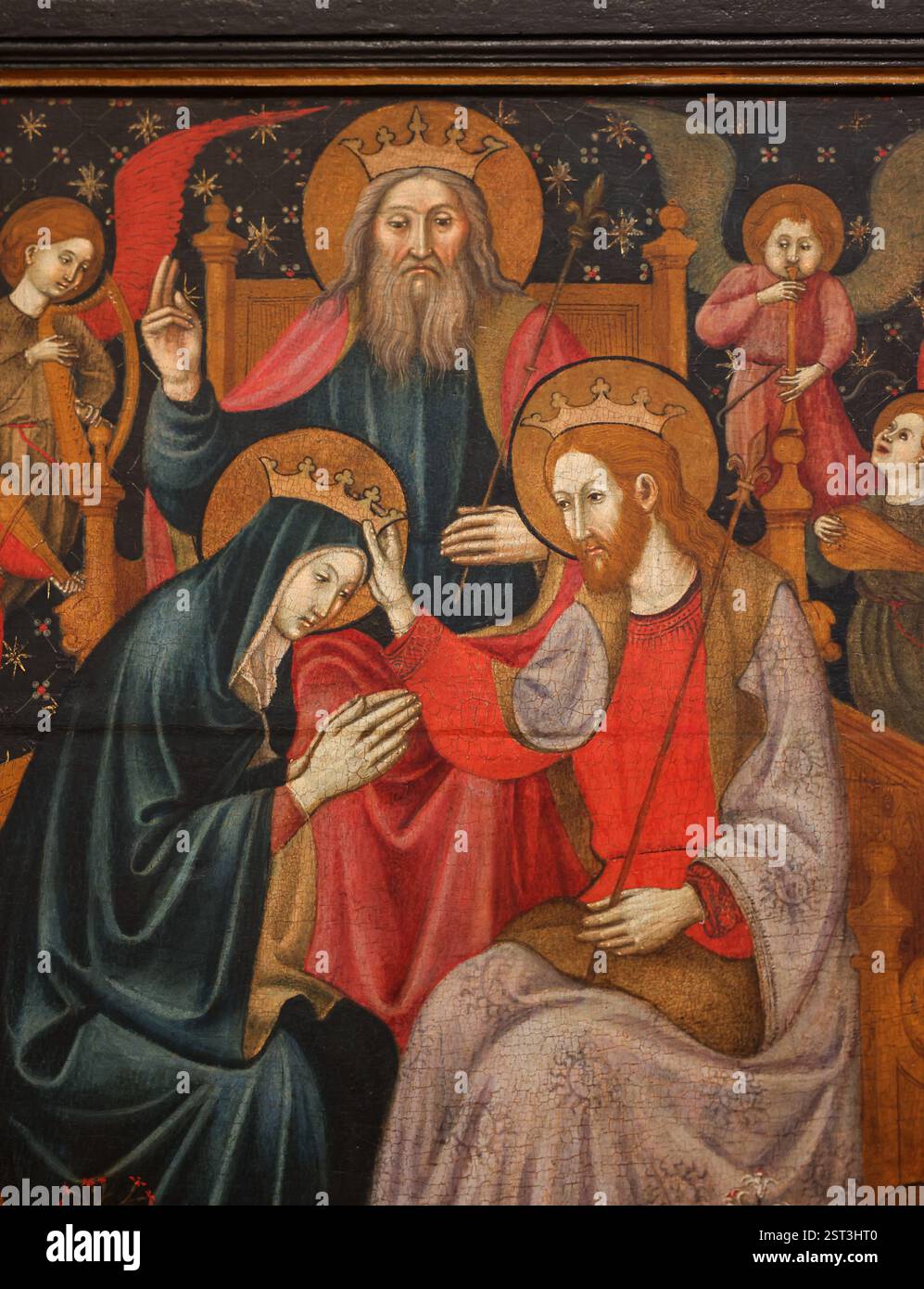 Urbino, Italien – 12. September 2024: Krönung der Jungfrau mit dem Ewigen Vater und den Engeln unter den Heiligen Nichlas, Bartholomäus, Franics, Clare, Margarete Stockfoto