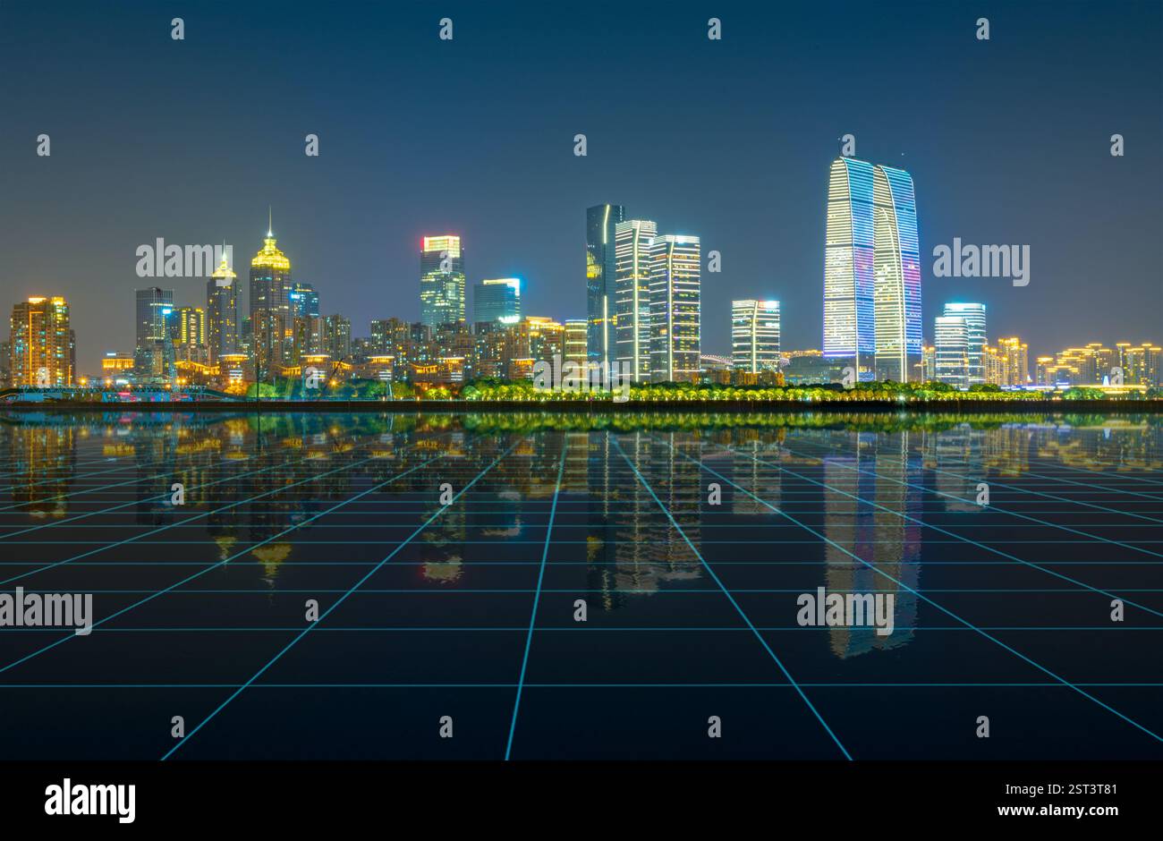 Städtische Nachtszene im Suzhou Industrial Park, Provinz Jiangsu, China Stockfoto