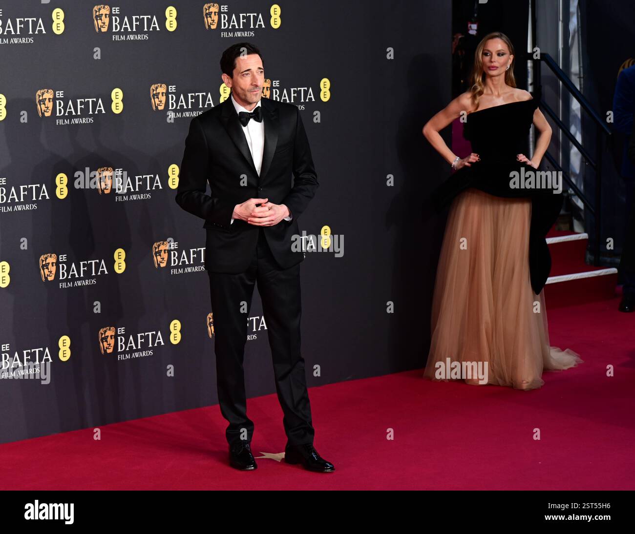 LONDON, GROSSBRITANNIEN. Februar 2025. Adrien Brody, Georgina Chapman bei den EE BAFTA Film Awards 2025 in der Royal Festival Hall, London, Großbritannien. (Foto von 李世惠/siehe Li/Picture Capital) Credit: Siehe Li/Picture Capital/Alamy Live News Stockfoto