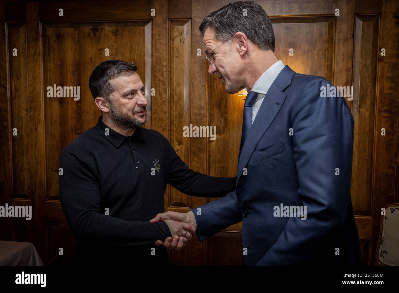 MÜNCHEN - 14. Februar 2025 - NATO-Generalsekretär Mark Rutte mit dem ukrainischen Präsidenten Wolodymyr Zelenskyj Stockfoto
