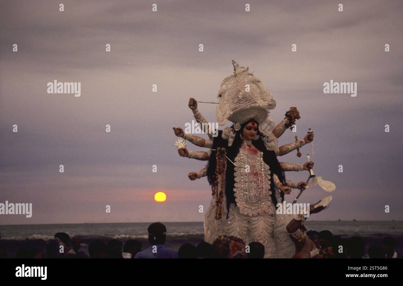 Durga Eintauchen in Juhu Beach bombay Mumbai Maharashtra Indien Stockfoto