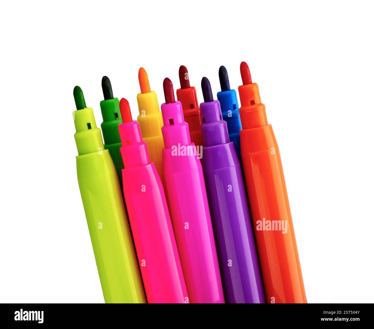 Filzspitzen. Mehrfarbige Felt-Tip-Stifte isoliert auf weißem Hintergrund. Bunte Stifte. Wanne mit farbigen Markierstiften. Stockfoto