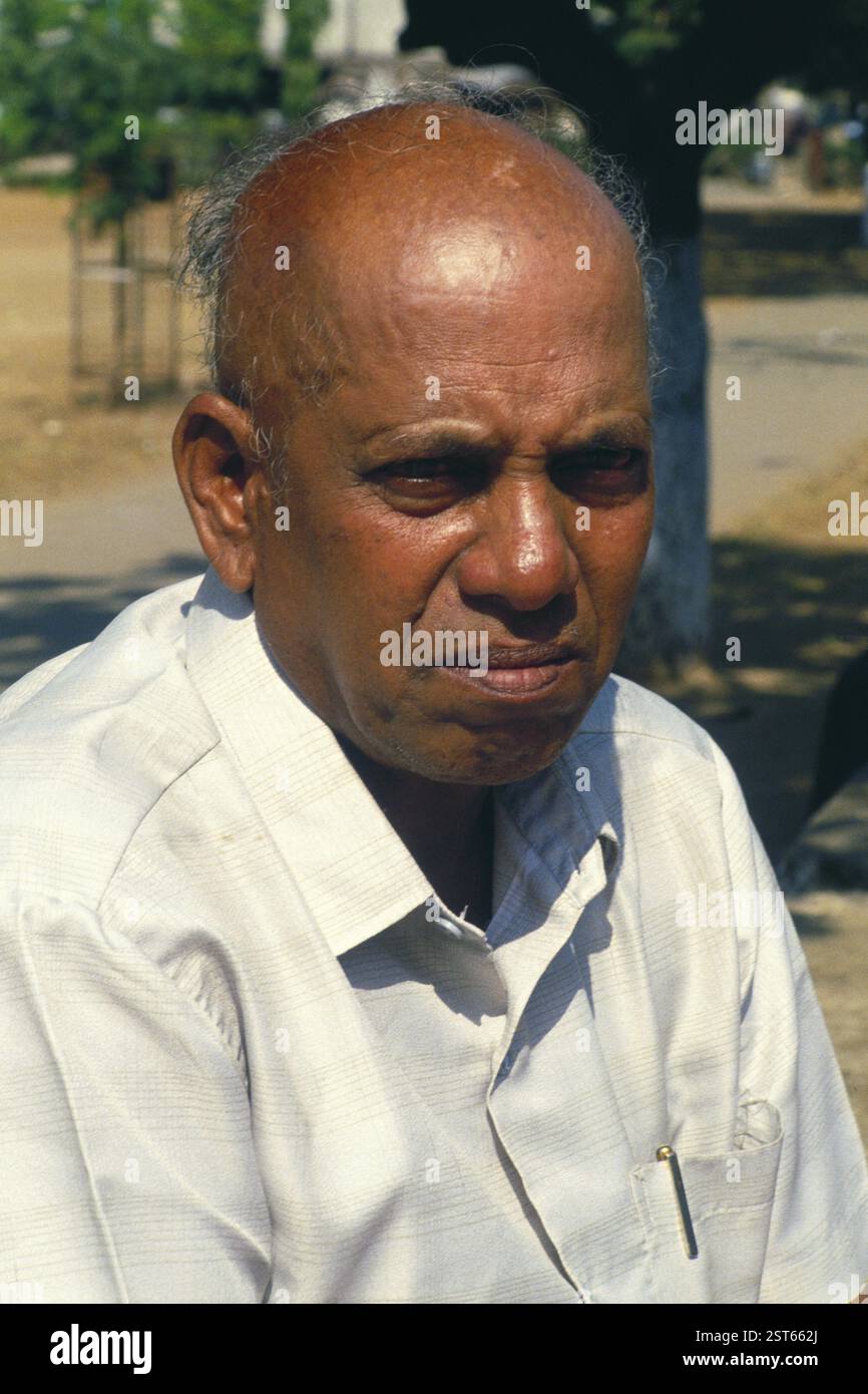 Tendulkars Crickettrainer Ramakant Achrekar NO MR Stockfoto