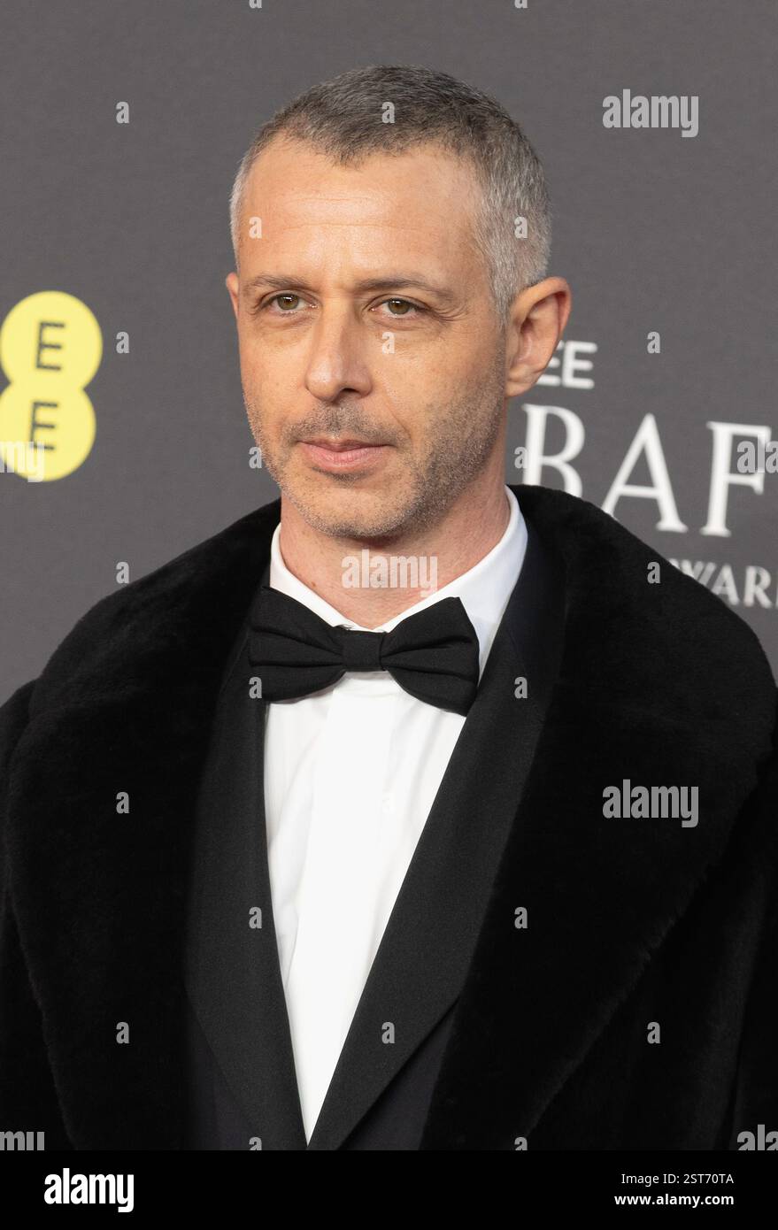 London, Großbritannien. Februar 2025. Jeremy Strong nimmt an den EE BAFTA's Film Awards Red Carpet Arrivals am 16. Februar 2025 in London, England, Großbritannien Teil. Quelle: S.A.M./Alamy Live News Stockfoto