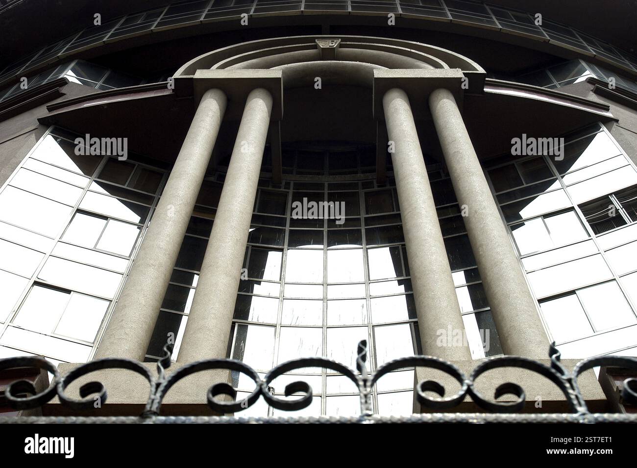 Du Parc Trinity Gebäude an der Mahatma Gandhi Road in Bangalore, Karnataka, Indien, Asien Stockfoto