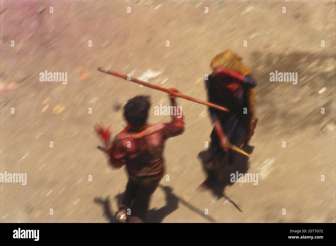 Mann Frau kämpft gegen holi Festival, Rang Panchami, holi's nächste Tage, hola moholu punjabi, bombay mumbai, maharashtra, indien Stockfoto Mann Frau kämpft gegen holi Festival, Rang Panchami, holi's nächste Tage, hola moholu punjabi, bombay mumbai, maharashtra, indien Stockfoto