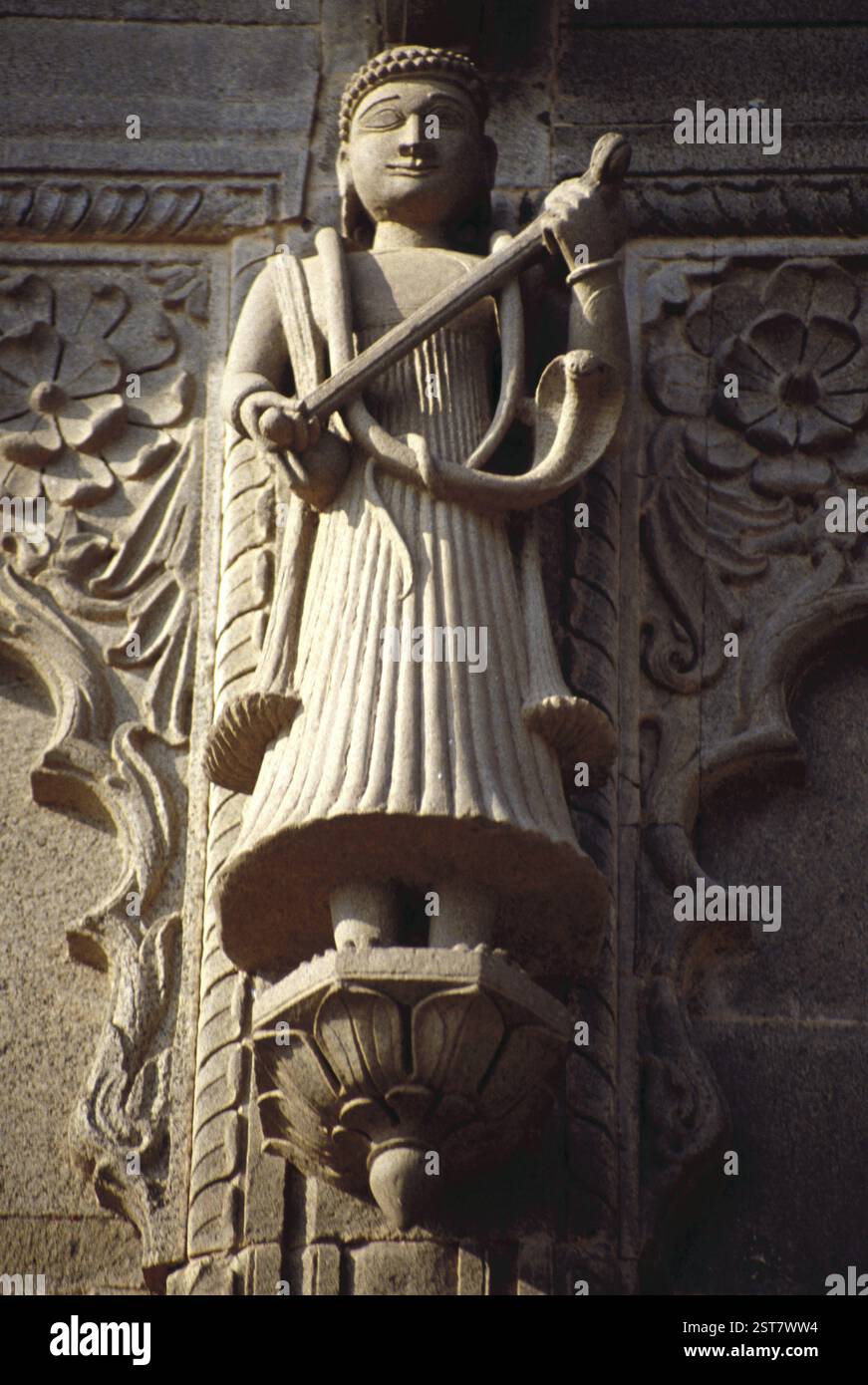 Skulptur am Hindutempel - Maheshwar, Madhya Pradesh, Indien, Asien Stockfoto