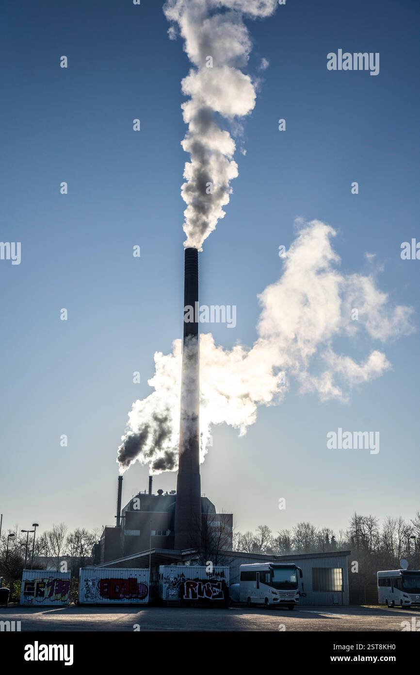 Das Heizwerk Iqony in Essen-Rüttenscheid, ein erdgasbefeuertes Fernwärmewerk, das das Universitätsklinikum Essen und den Alfried versorgt Stockfoto