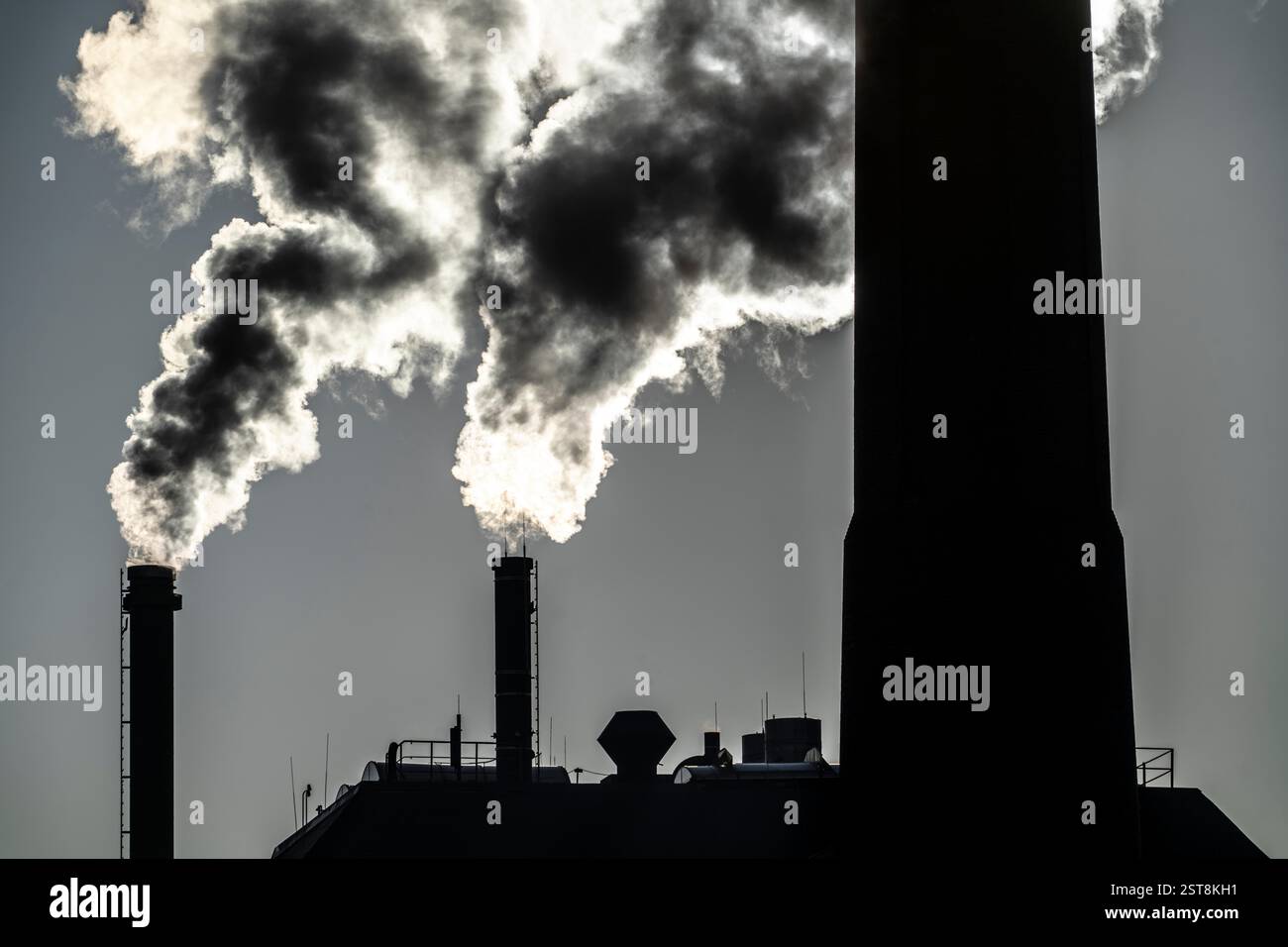 Das Heizwerk Iqony in Essen-Rüttenscheid, ein erdgasbefeuertes Fernwärmewerk, das das Universitätsklinikum Essen und den Alfried versorgt Stockfoto