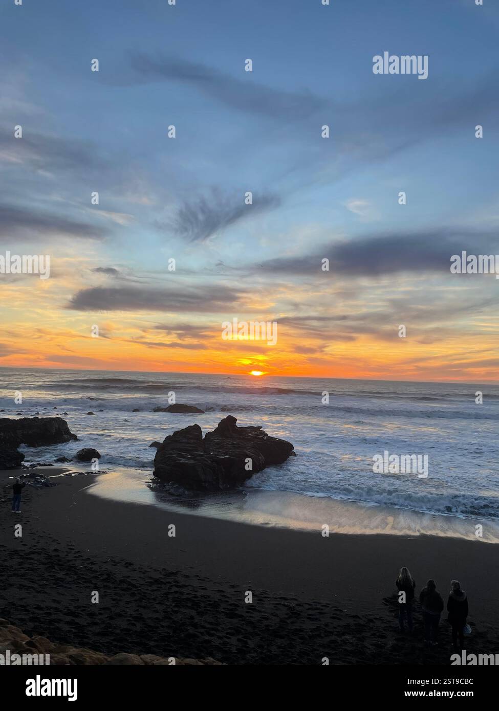 Perfekte Zeit für einen Strandspaziergang Stockfoto