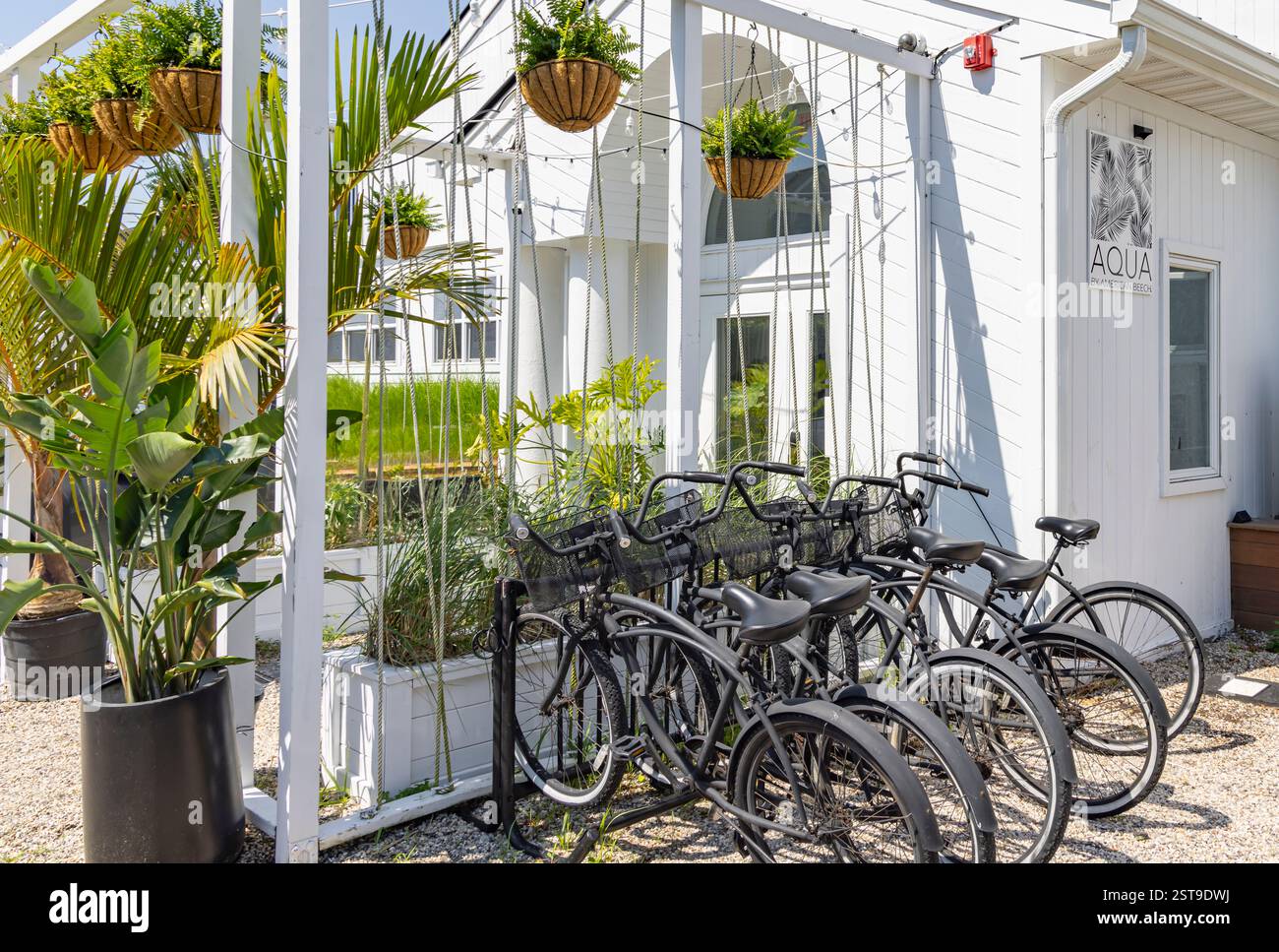 Eintritt mit Hotelfahrrädern im Aqua Beach Hotel Stockfoto