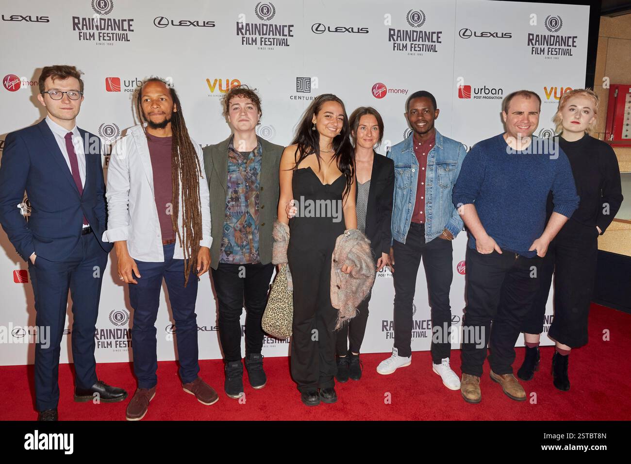 Filmemacher des 25 x 25 Project, Diversity Within Films“ nehmen am Mittwoch, den 20. September 2017, an der Eröffnungsgala des Raindance Film Festivals im Vue West End, Leicester Square, London, ENGLAND Teil Stockfoto