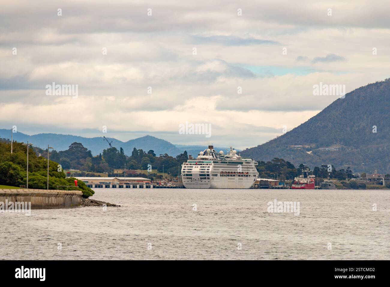 Hobart, Tasmanien, Australien - 16. Dezember 2024: Pazifik-Entdecker bringen uns alle zusammen am Hafen von Hobart Stockfoto