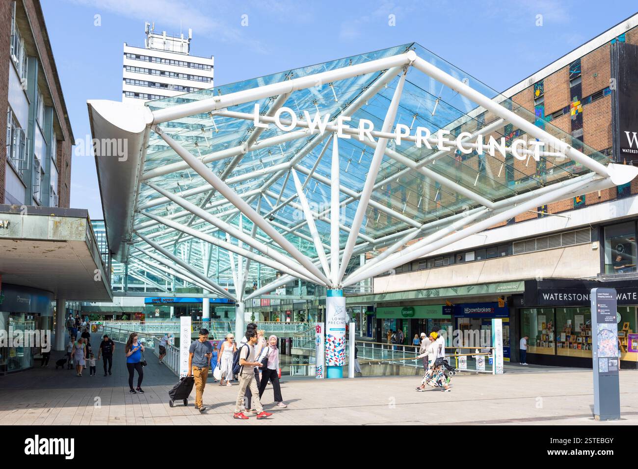Coventry Stadtzentrum Äußere des Lower Precinct Shopping Centre Coventry Warwickshire West Midlands England Großbritannien GB Europa Stockfoto