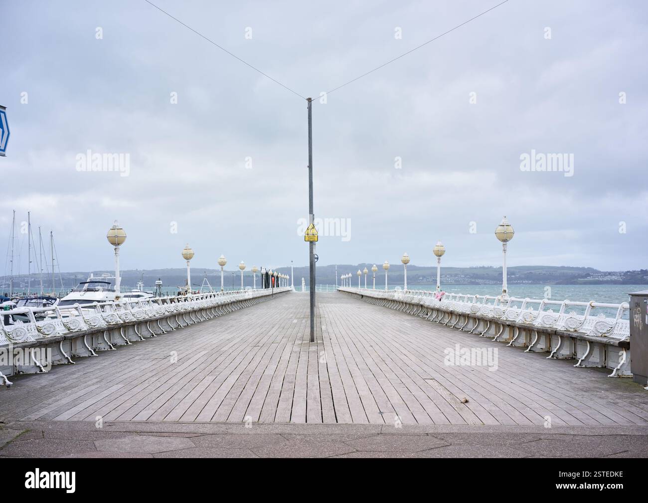 Eintritt zum Princess Pier am Yachthafen in Torquay, Devon, England. Stockfoto