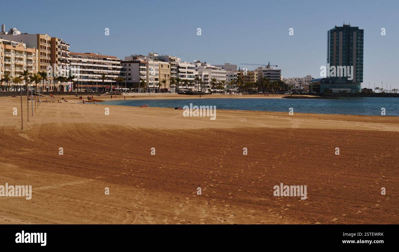 Der Strand Playa del el Reducto ist der Hauptstrand in Arrecife, der Hauptstadt von Lanzarote. Stockfoto