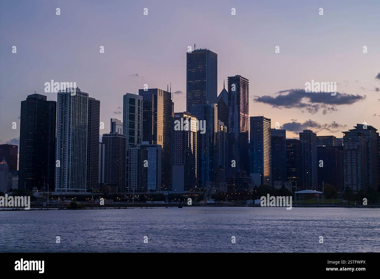 Chicago Loop, Illinois, USA; Stadt ​​center, Stadtzentrum; Blick auf die Stadt vom Michigansee; Blick auf die Stadt vom Michigansee; Skyline Stockfoto